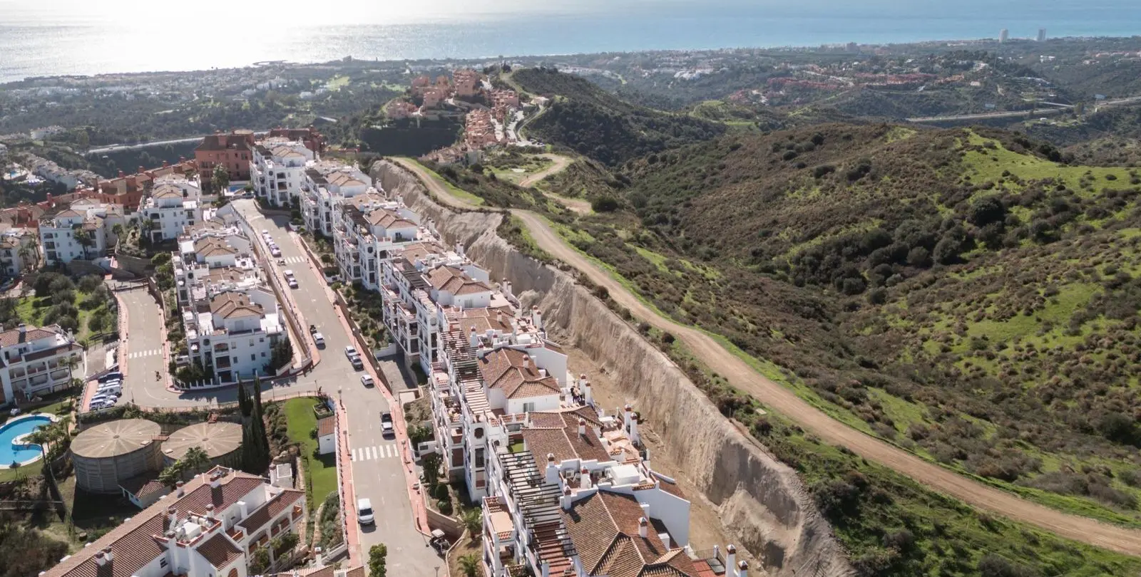 Sale of penthouse in Calahonda 51