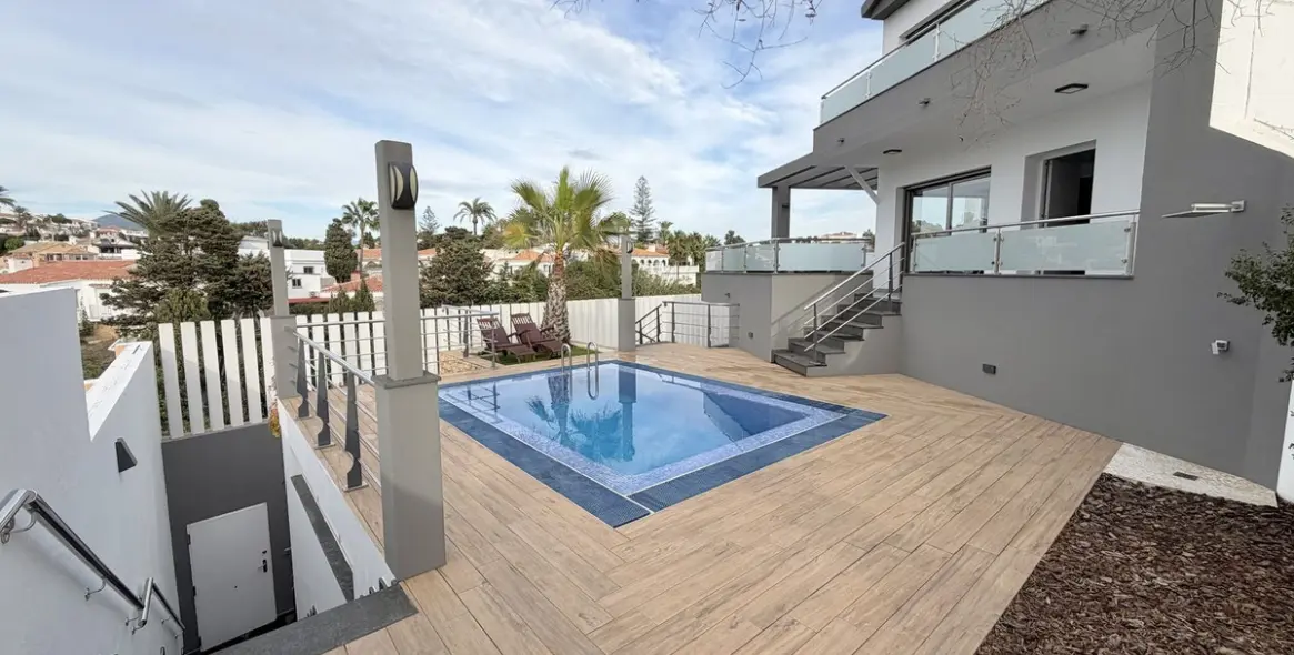 Продажа  отдельно стоящей виллы в Mijas Costa 8