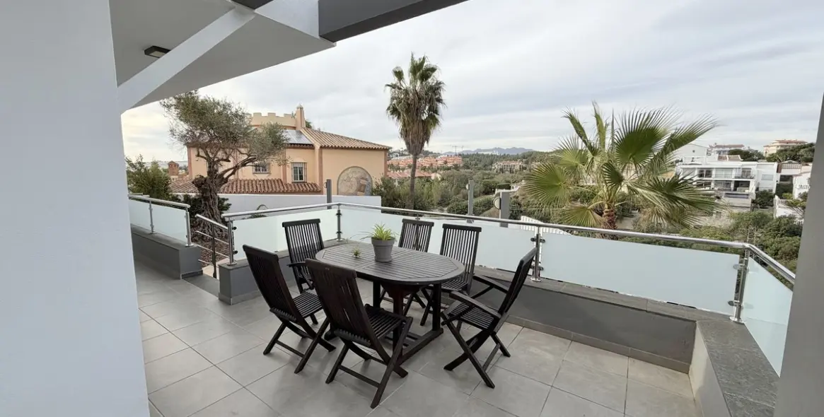 Продажа  отдельно стоящей виллы в Mijas Costa 11