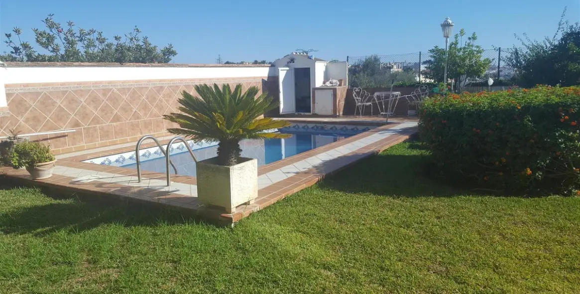 Продажа  отдельно стоящей виллы в Mijas Costa 3