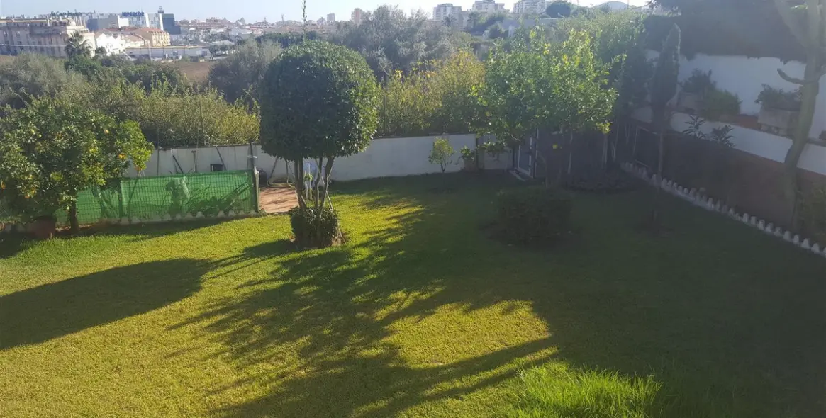 Продажа  отдельно стоящей виллы в Mijas Costa 4