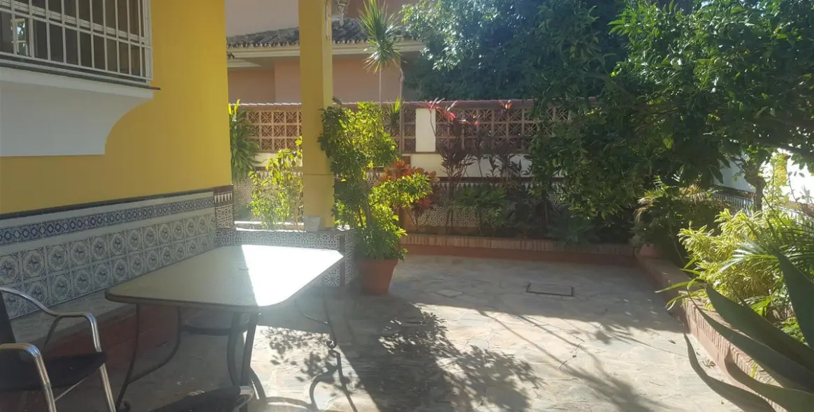 Продажа  отдельно стоящей виллы в Mijas Costa 9