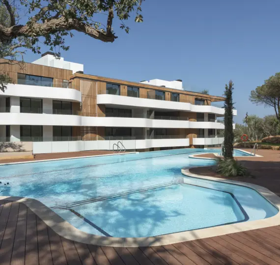 Апартаменты на первом этаже R3467524