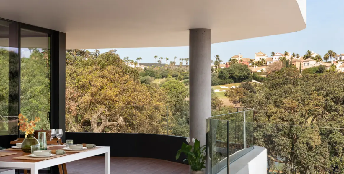 Продажа апартаментов на первом этаже в Sotogrande (район Sotogrande ) 2