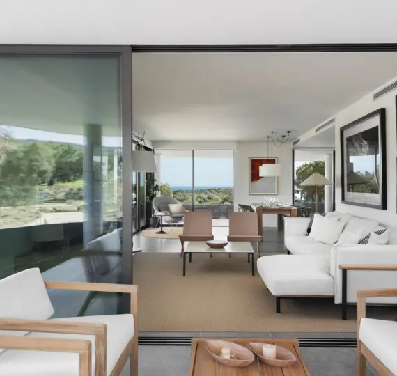 Апартаменты на первом этаже R3467524