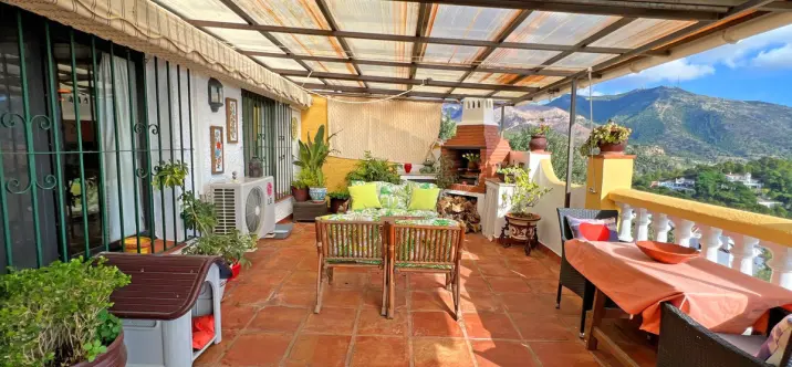 Sale of detached villa in Mijas 1