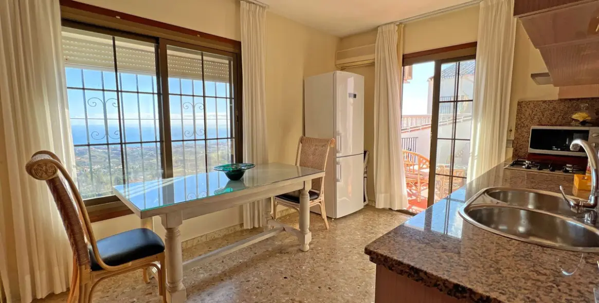 Продажа  отдельно стоящей виллы в Mijas 21