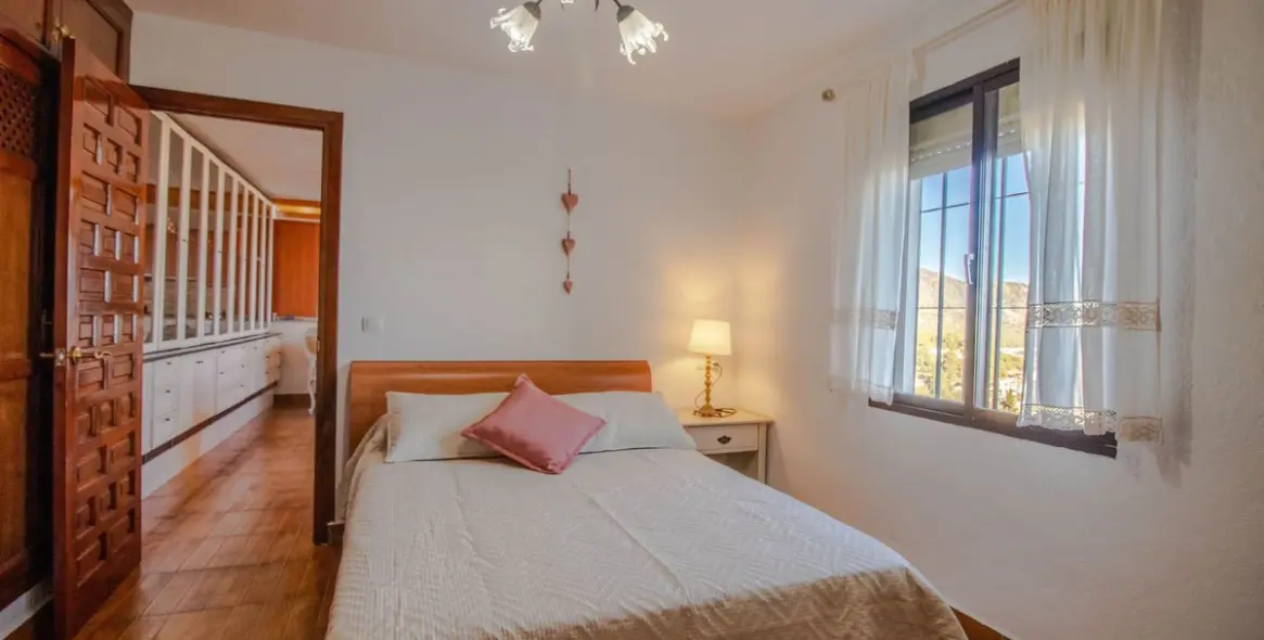 Продажа  отдельно стоящей виллы в Mijas 29