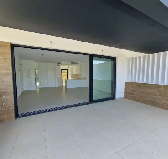 Продажа дома на две семьи в Atalaya