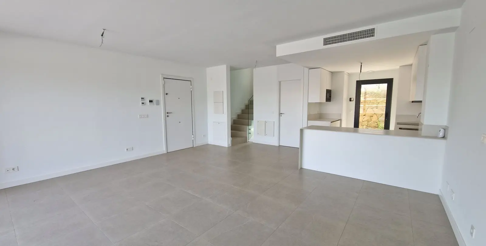 Sale of semi-detached house in Atalaya 8