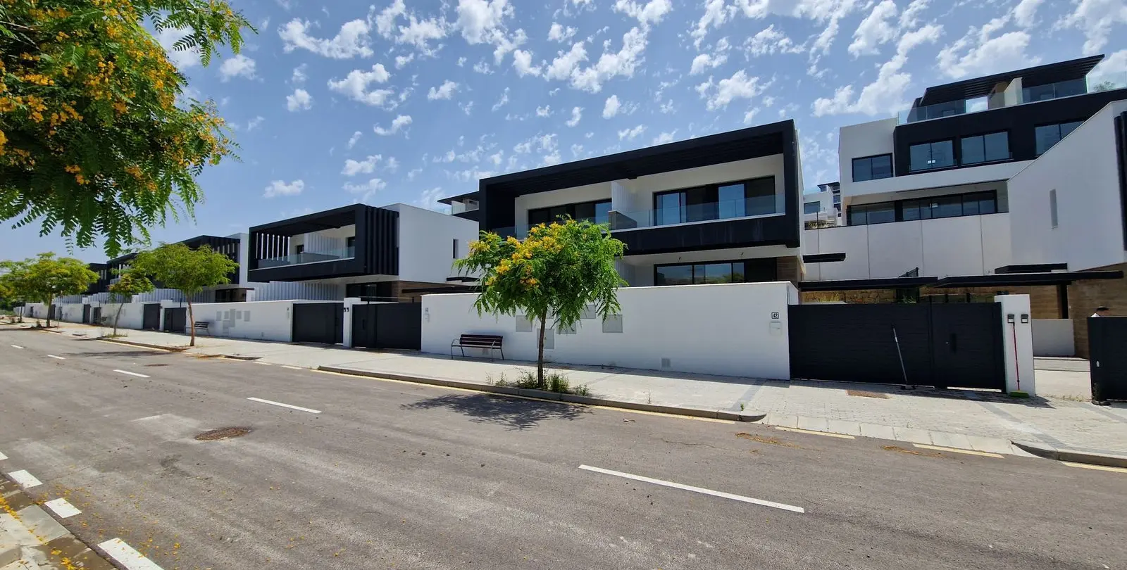 Sale of semi-detached house in Atalaya 21