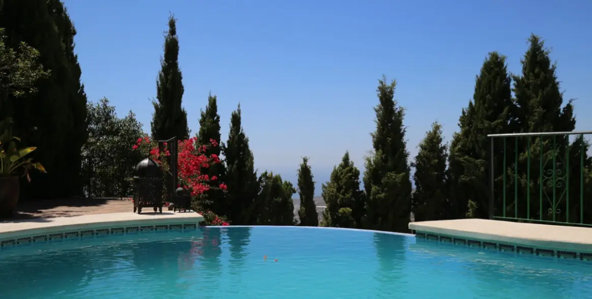 Sale of detached villa in Torrox 3