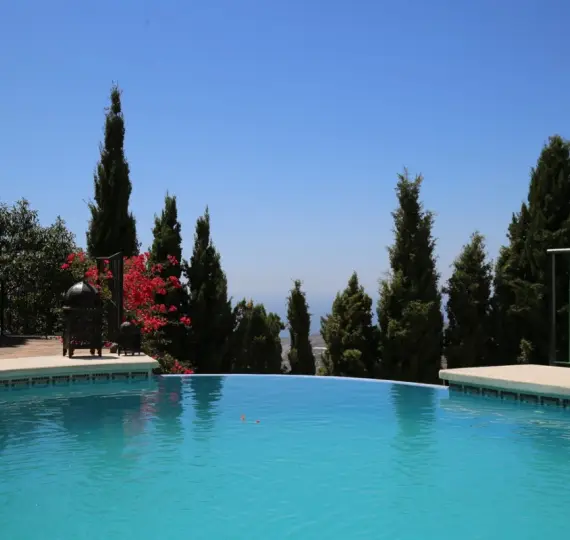 Detached villa R3531565