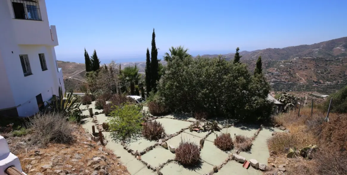 Sale of detached villa in Torrox 9