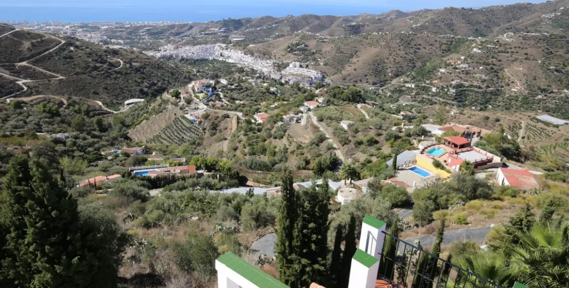 Sale of detached villa in Torrox 34