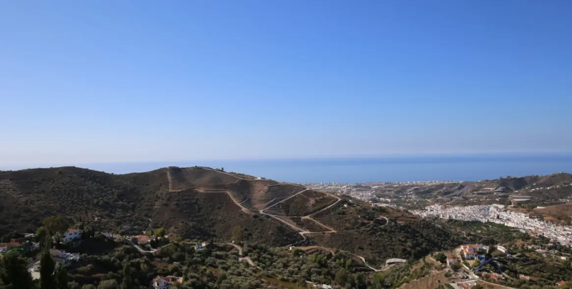 Sale of detached villa in Torrox 36