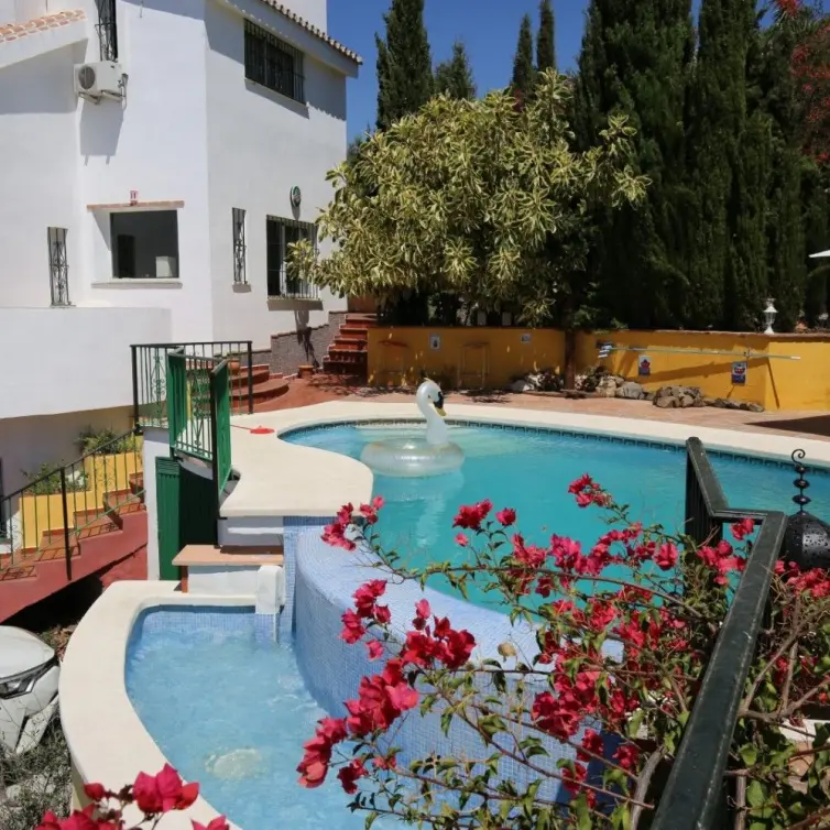 Sale of detached villa in Torrox