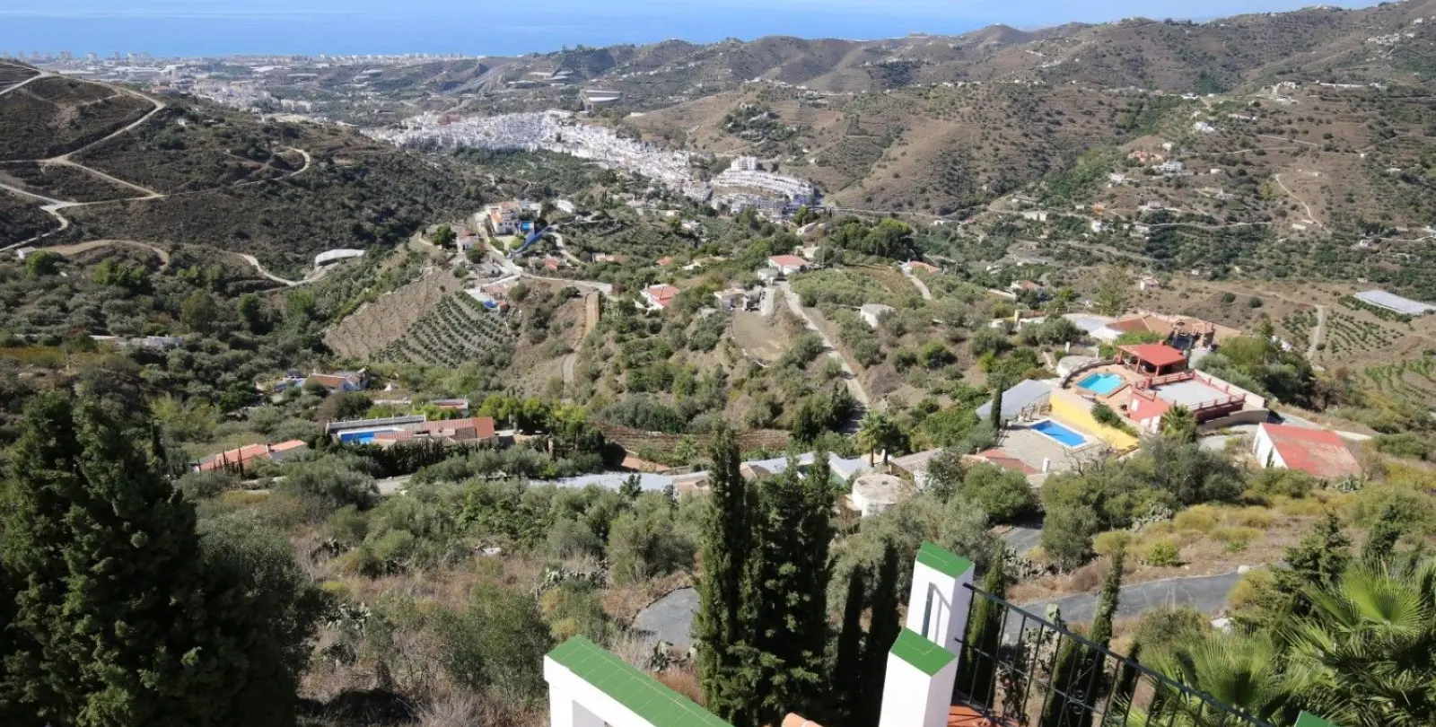 Продажа  отдельно стоящей виллы в Torrox 34