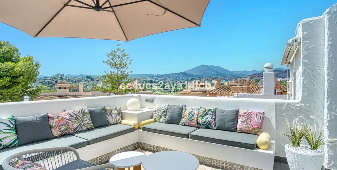 Sale of townhouse in Nueva Andalucía 1