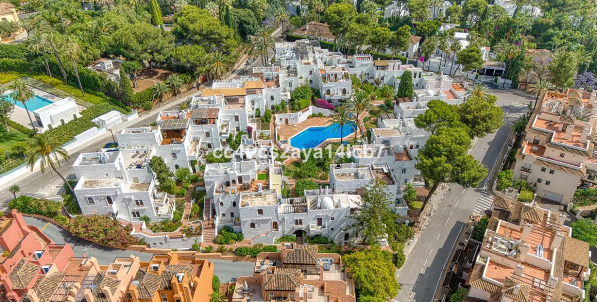 Sale of townhouse in Nueva Andalucía 4