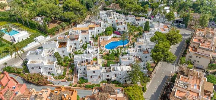 Townhouse R5060986 3