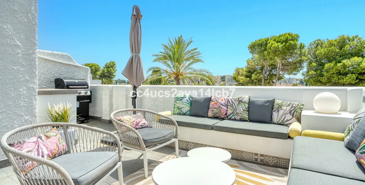 Sale of townhouse in Nueva Andalucía 11