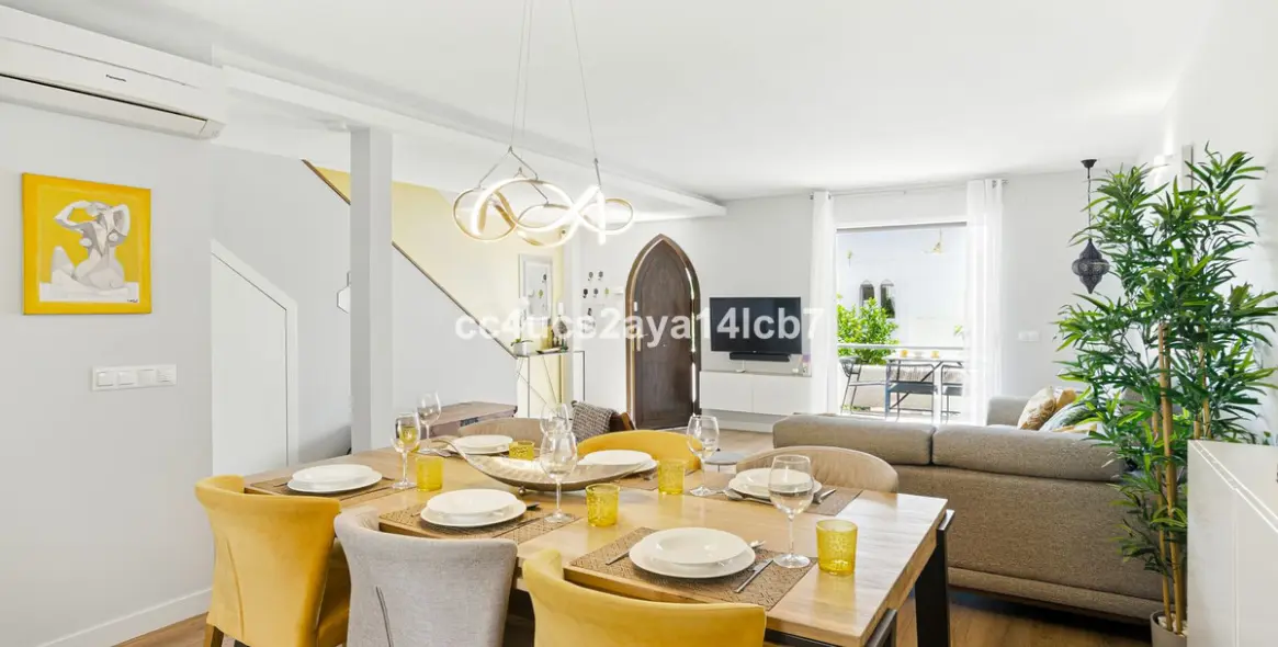 Sale of townhouse in Nueva Andalucía 17