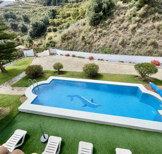 Detached villa R3287659