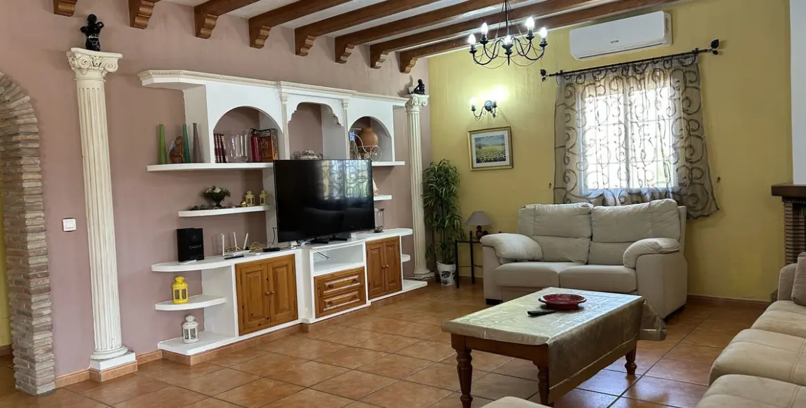 Sale of detached villa in Nerja 14