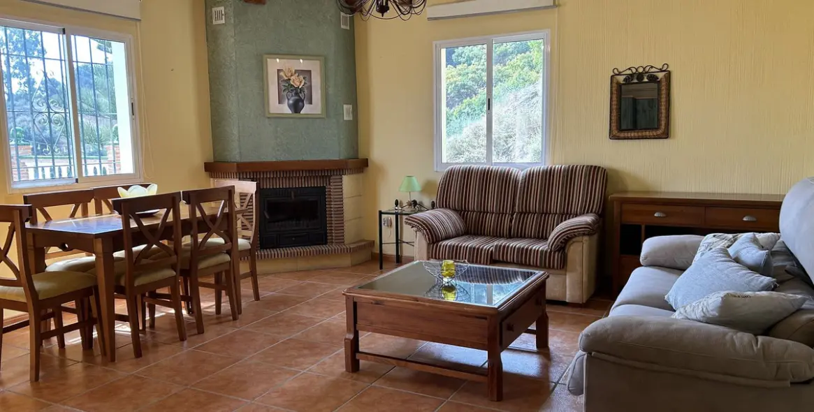 Sale of detached villa in Nerja 18