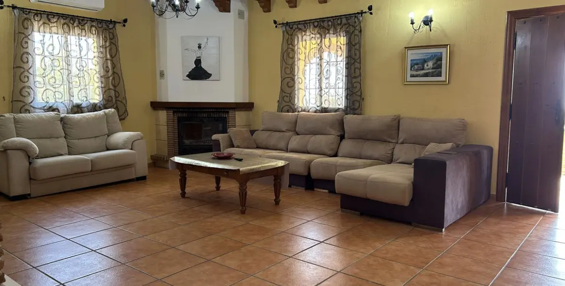 Sale of detached villa in Nerja 19