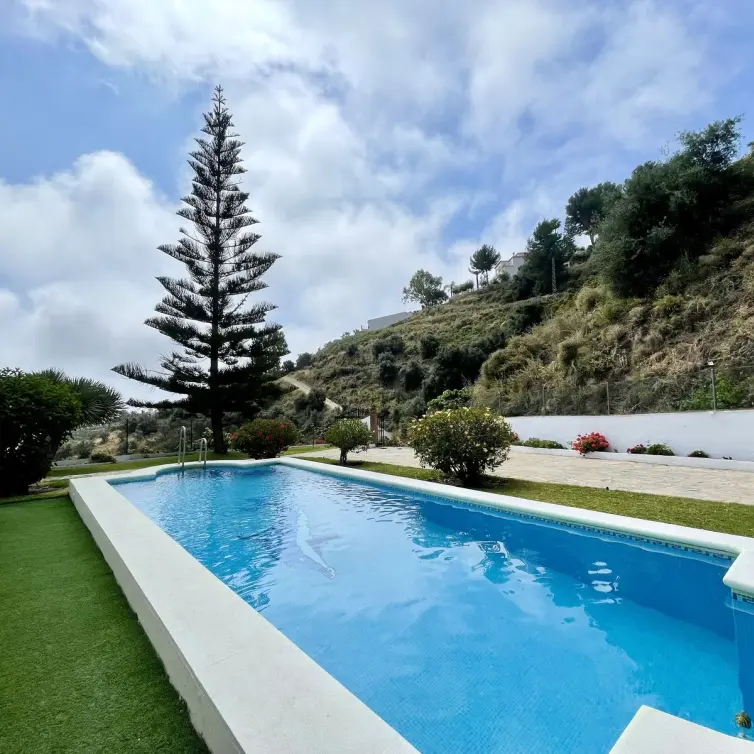 Venta de villa independiente en Nerja
