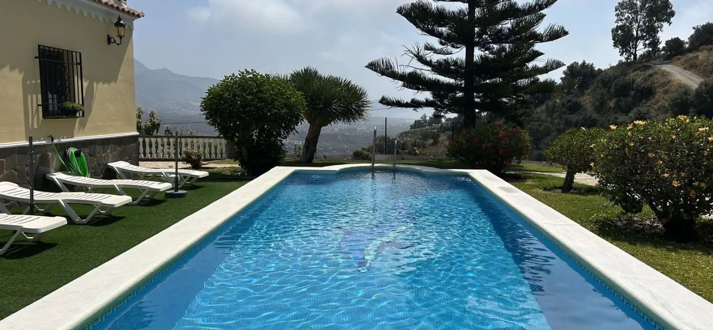 Venta de villa independiente en Nerja 3