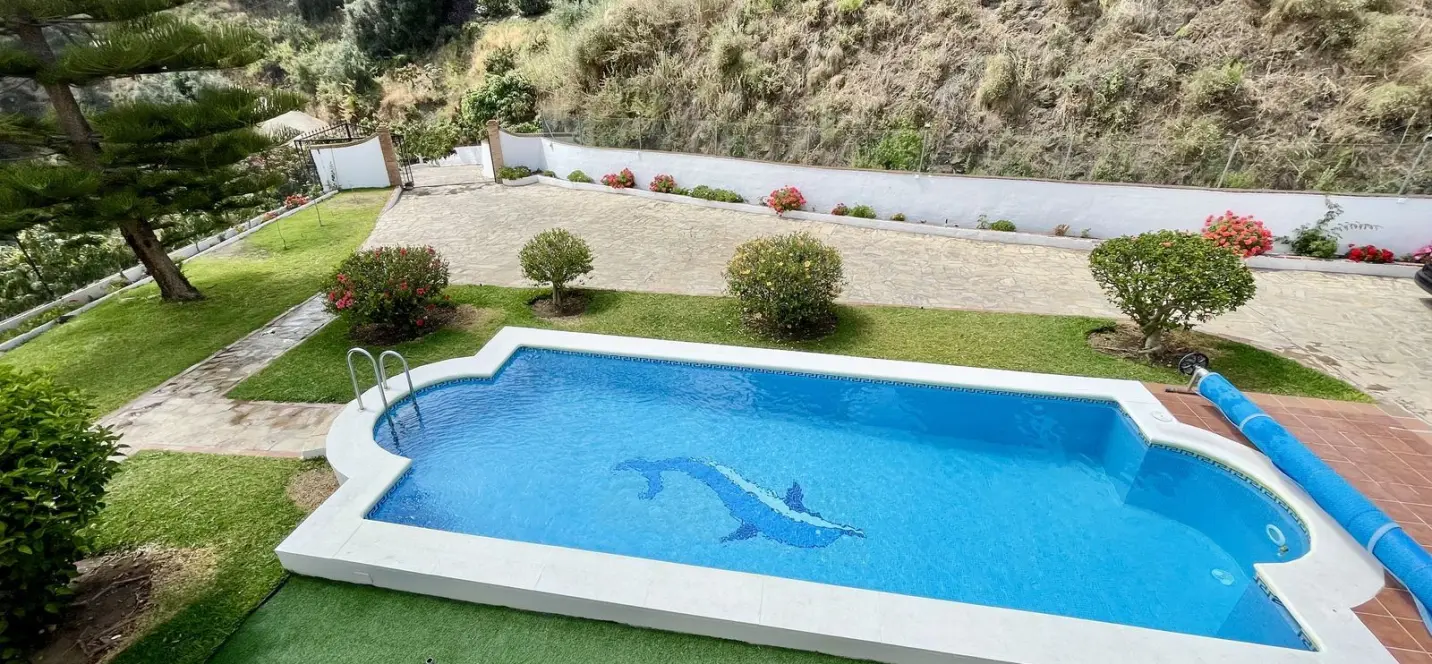 Venta de villa independiente en Nerja 4