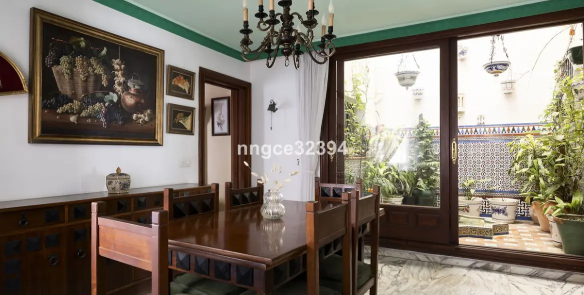 Продажа  отдельно стоящей виллы в San Pedro de Alcántara (район San Pedro de Alcántara) 9