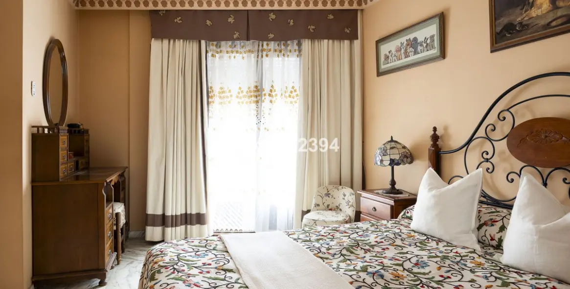 Sale of detached villa in San Pedro de Alcántara 32