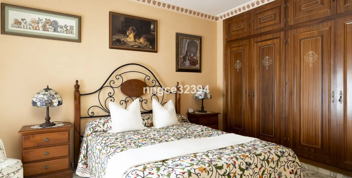 Sale of detached villa in San Pedro de Alcántara 34