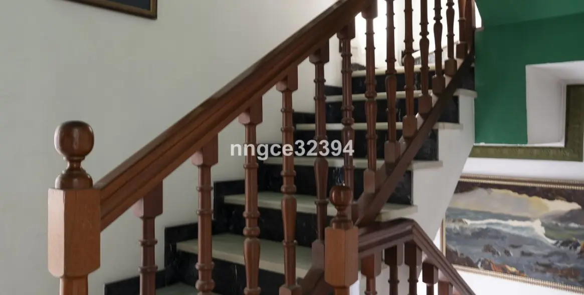 Sale of detached villa in San Pedro de Alcántara 53