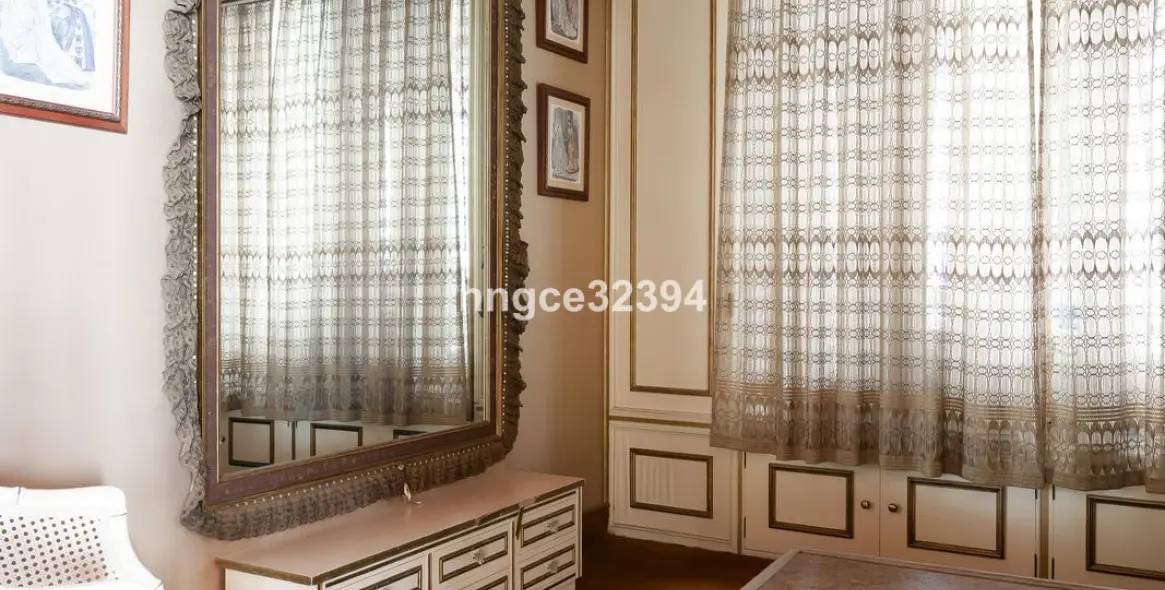 Sale of detached villa in San Pedro de Alcántara 56