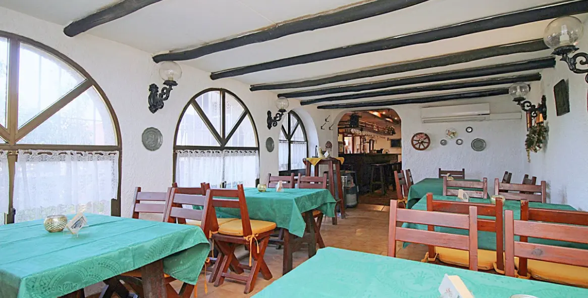 Sale of bar in Marbesa 1