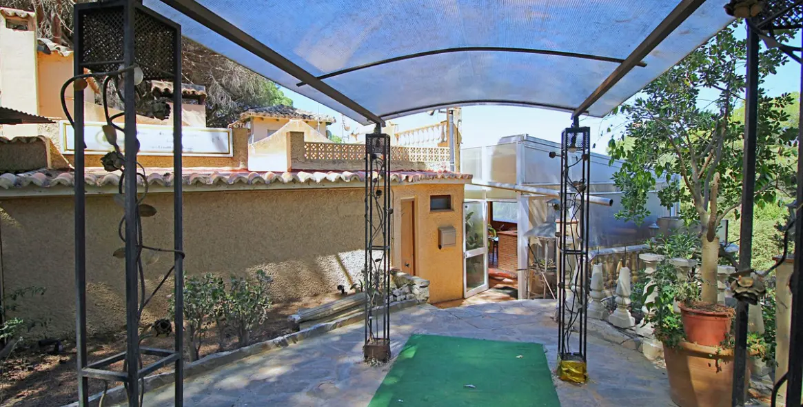 Sale of bar in Marbesa 3