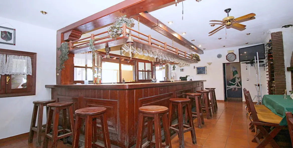 Sale of bar in Marbesa 6