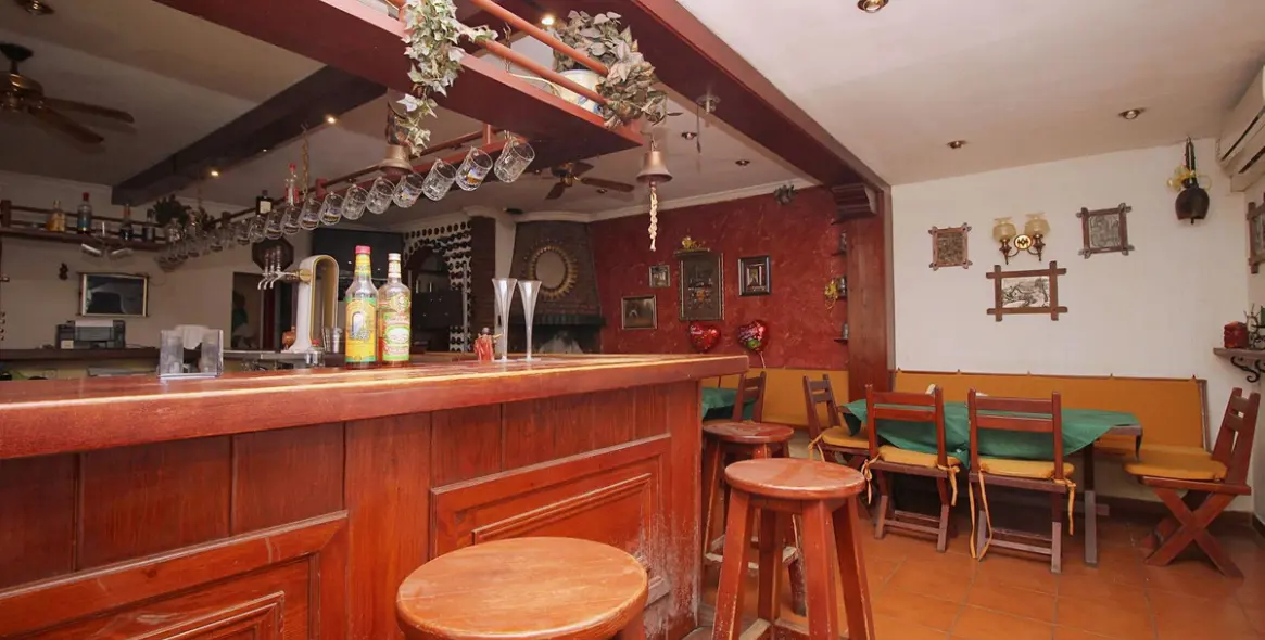 Sale of bar in Marbesa 9