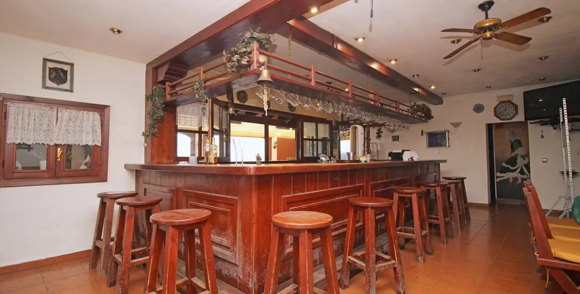 Sale of bar in Marbesa 10