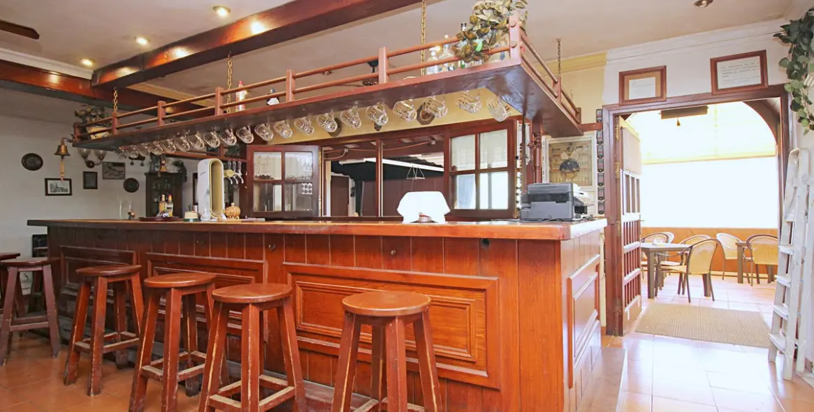 Sale of bar in Marbesa 12