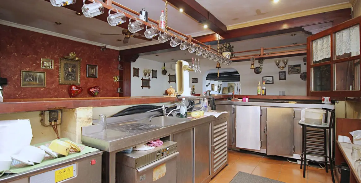 Sale of bar in Marbesa 17