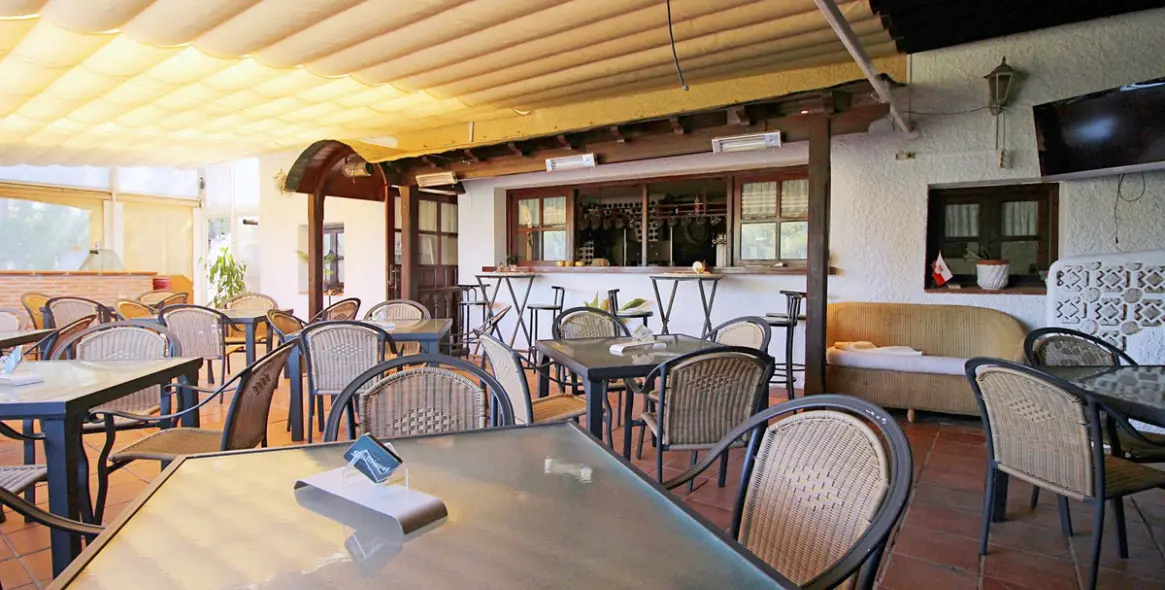 Sale of bar in Marbesa 24