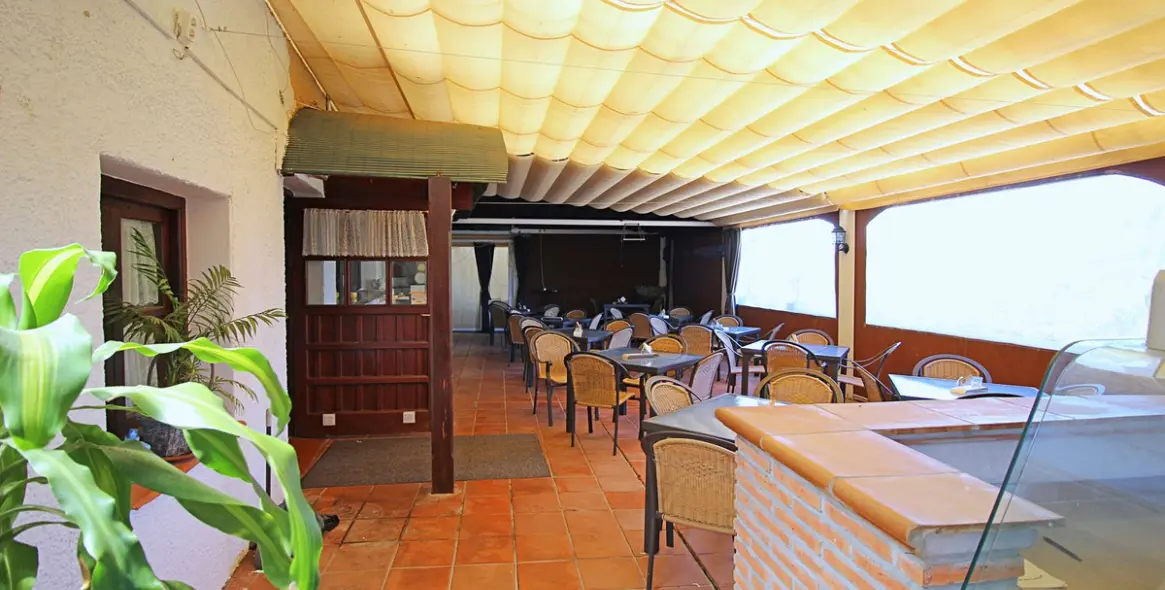 Sale of bar in Marbesa 28