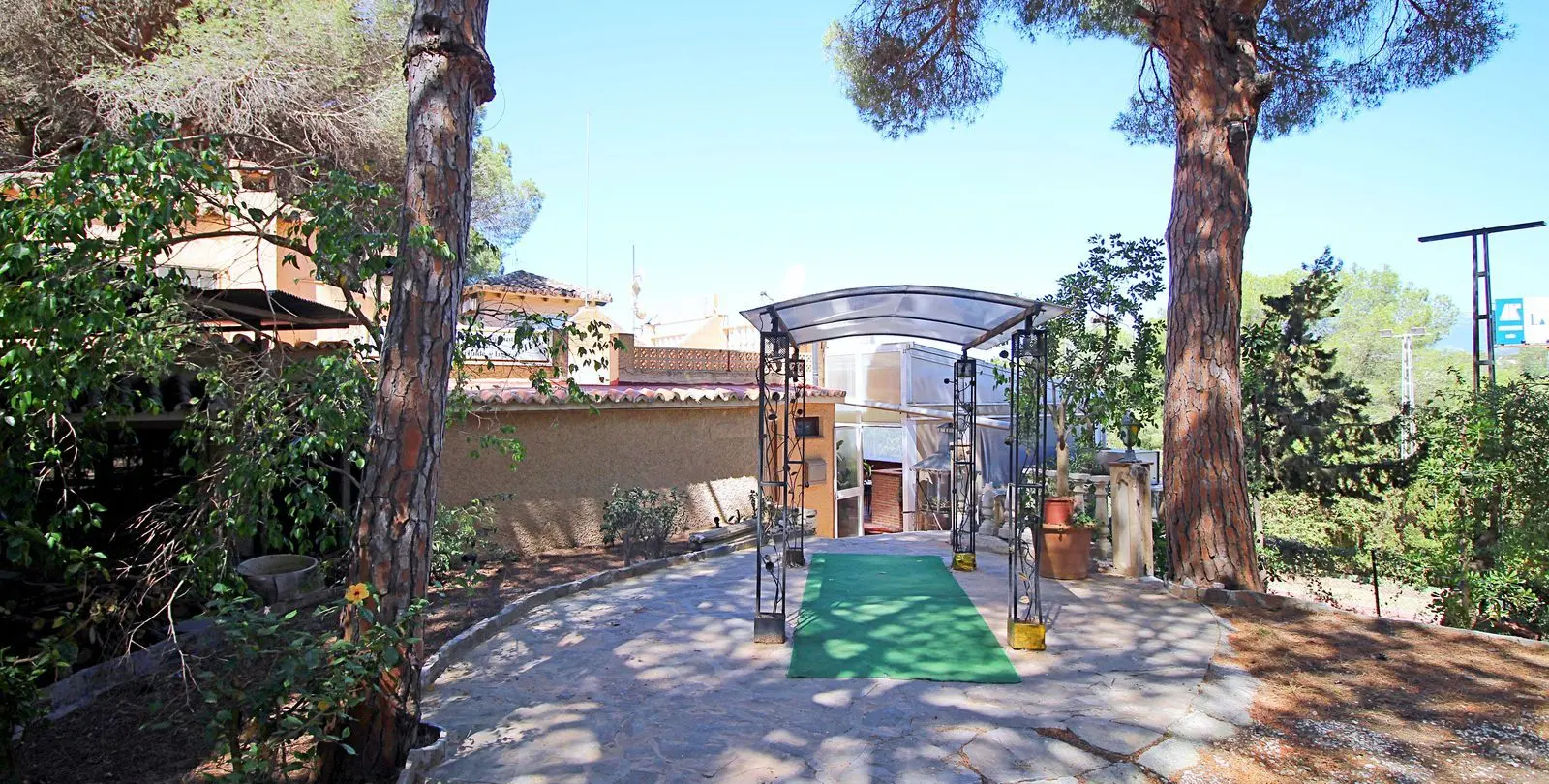 Sale of bar in Marbesa 2