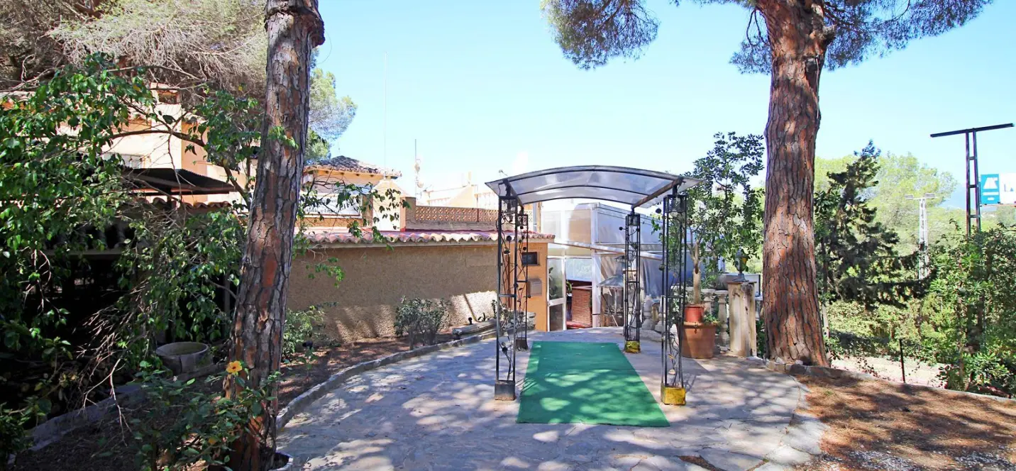 Sale of bar in Marbesa 1